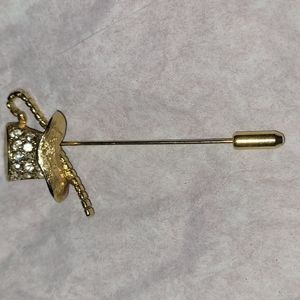 Cubic zirconia gold tone top hat pin/brooch